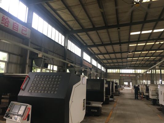 Un buon prezzo. Paddle grande soffitto gigante raffreddamento dell'aria naturale ventilatori HVLS 380ac 1.5kw motore in linea