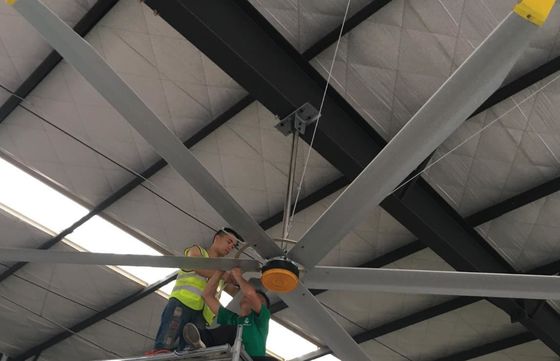 Un buon prezzo. Flusso di raffreddamento di ventilazione di scarico assiale senza spazzole di corrente continua Pmsm Ventilatore industriale 5m in linea