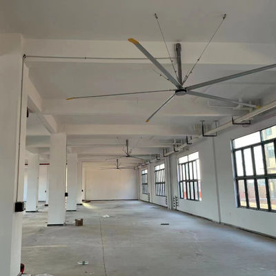 Un buon prezzo. ventilatori da soffitto industriali del grande volume HVLS di 220V 1.5kw con il motore elettrico a magnete permanente in linea