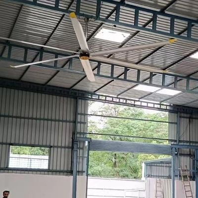 Un buon prezzo. 5.0m 16FT Magnete permanente motore sincrono Ventilatore di soffitto di magazzino gigante Sliver Grigio ODM Supporto personalizzato in linea