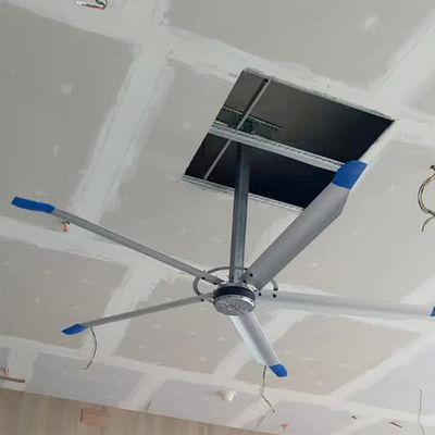 Un buon prezzo. Ventilatore di soffitto HVLS senza spazzole versatile da 2,4 m e 8 piedi per negozi di alimenti e impianti produttivi in linea