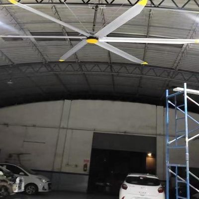 Un buon prezzo. Risparmio energetico Ventilatore di soffitto HVLS da 5,0 m per manutenzione gratuita e migliore ventilazione in linea