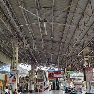 Un buon prezzo. 5.0m 16ft elettrico a corrente alternata HVLS ventilatore di soffitto industriale con motore PMSM in linea