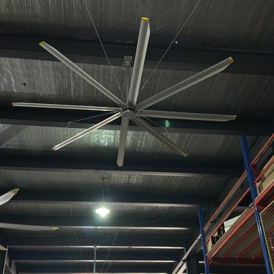 Un buon prezzo. Ventilatore di soffitto HVLS ad alto volume con 8 lame in linea