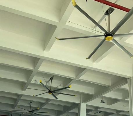 Un buon prezzo. Aria di raffreddamento Grandi ventilatori HVLS in linea