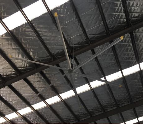 Un buon prezzo. Ventilatore di soffitto industriale a 50 giri al minuto in linea